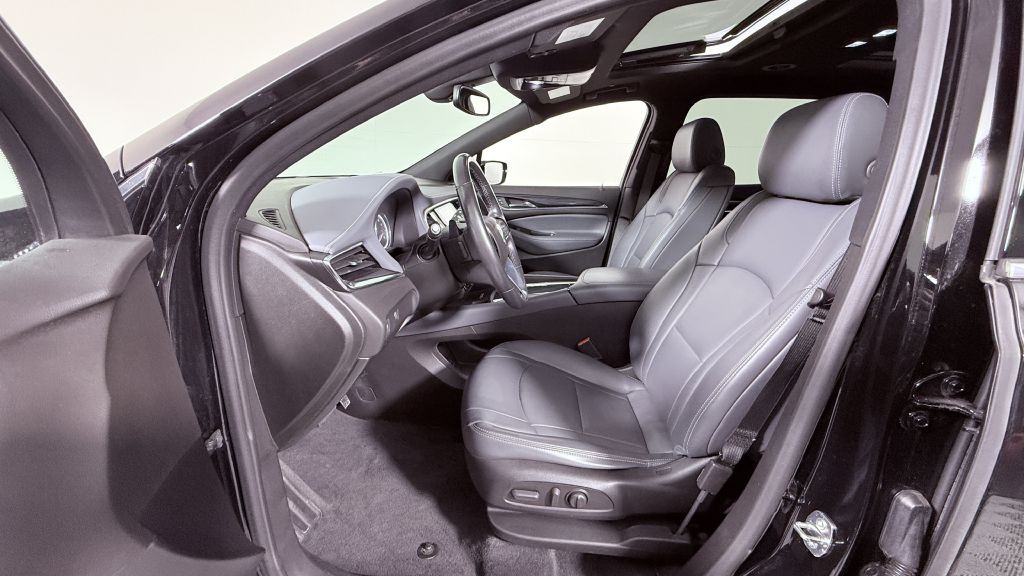 2022 Buick Enclave Image 9
