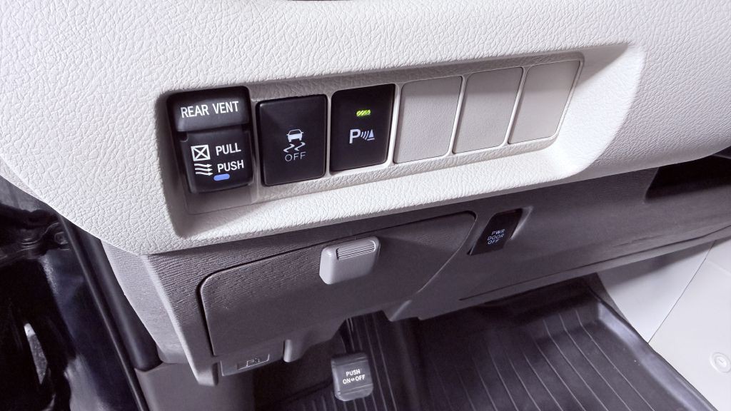 2020 Toyota Sienna Image 10