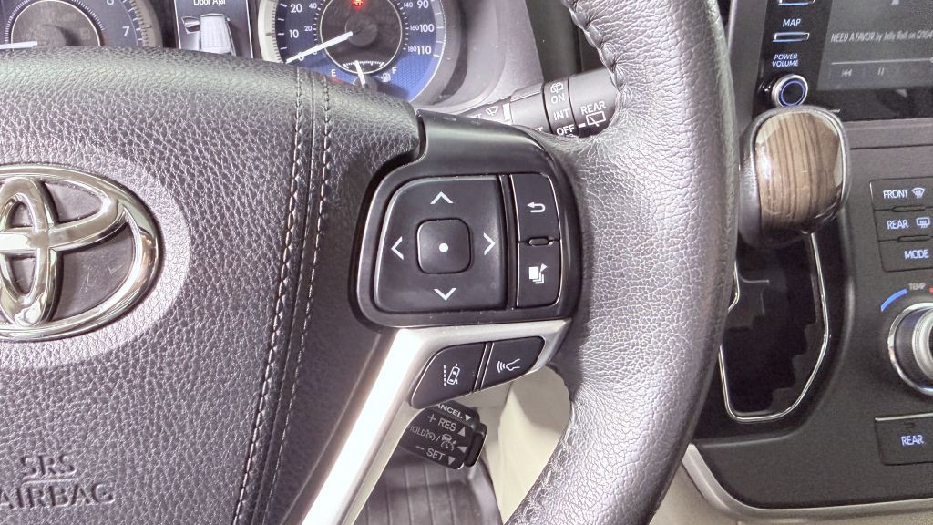 2020 Toyota Sienna Image 13