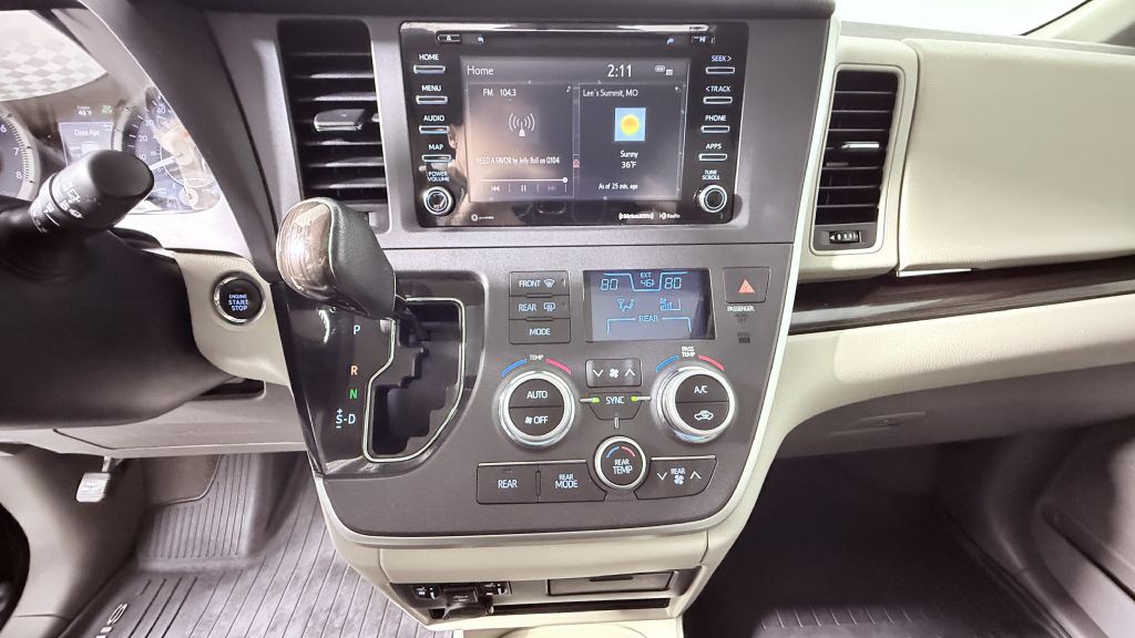 2020 Toyota Sienna Image 14