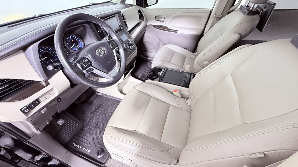 2020 Toyota Sienna Image 18