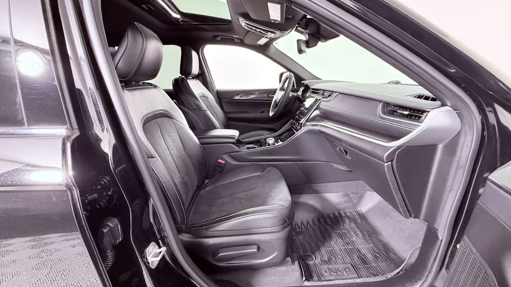 2023 Jeep Grand Cherokee Image 33