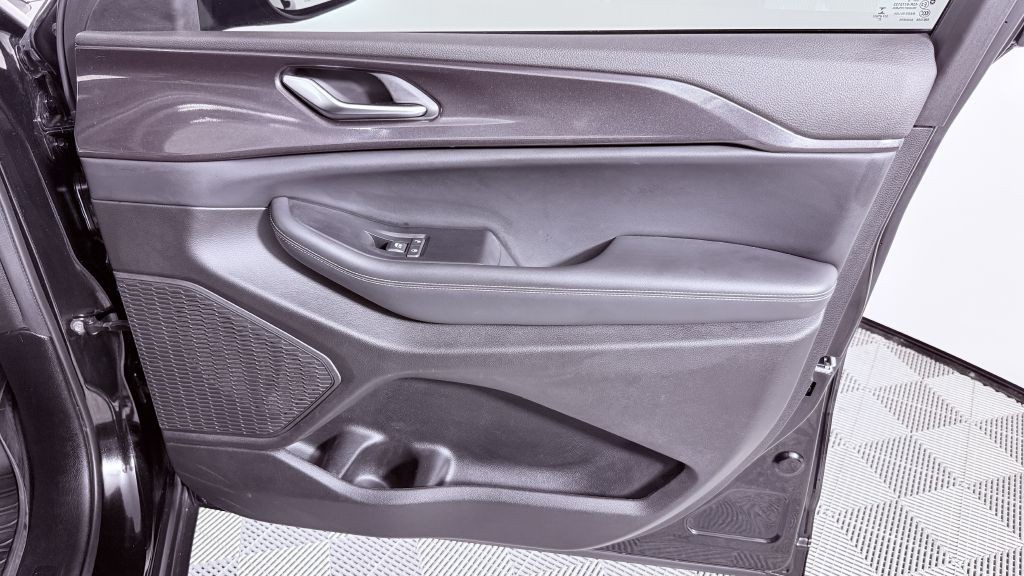 2023 Jeep Grand Cherokee Image 34