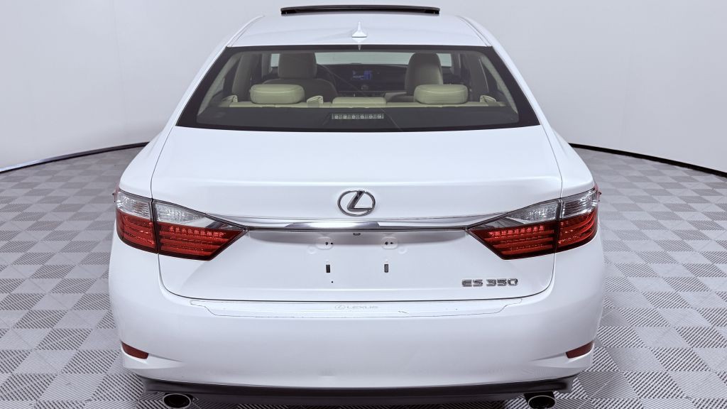 2013 Lexus ES Image 4