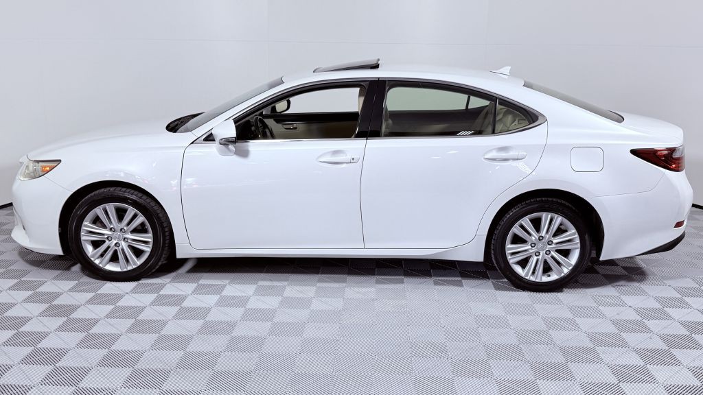 2013 Lexus ES Image 6