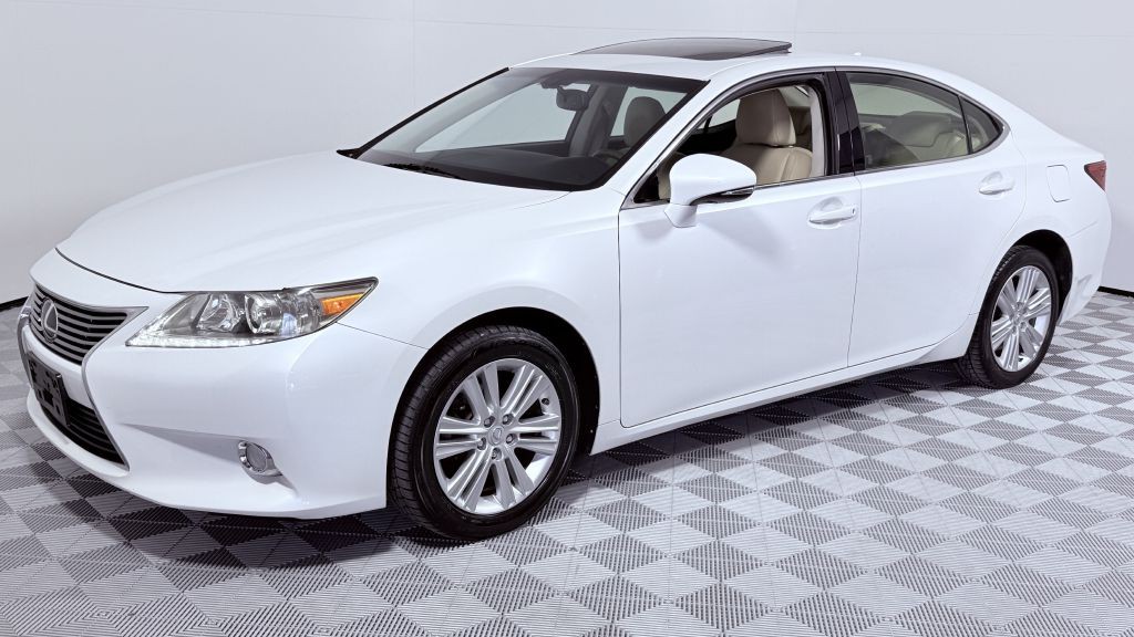 2013 Lexus ES Image 7