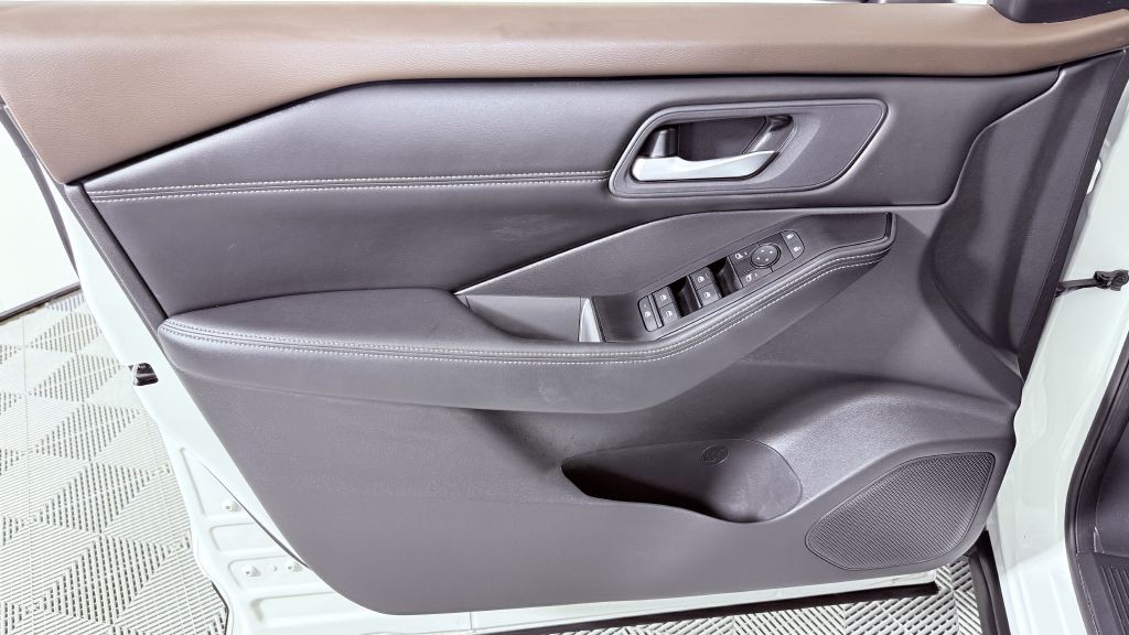 2023 Nissan Rogue Image 9