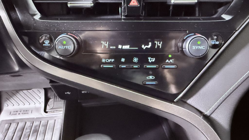 2022 Toyota Camry Image 16