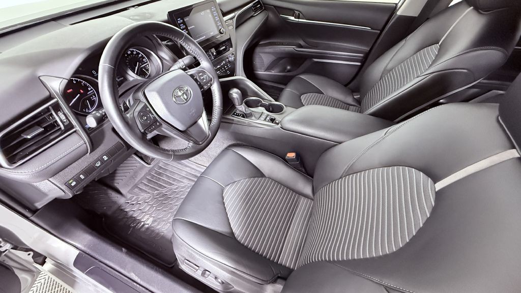 2022 Toyota Camry Image 17