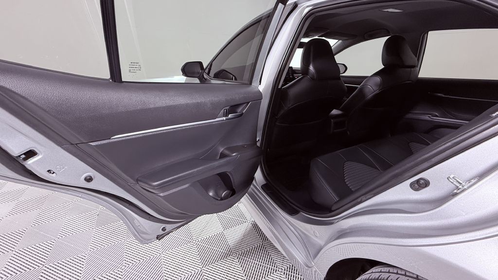 2022 Toyota Camry Image 18