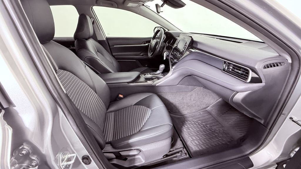 2022 Toyota Camry Image 22
