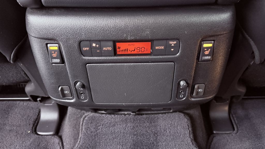 2019 Nissan Armada Image 23