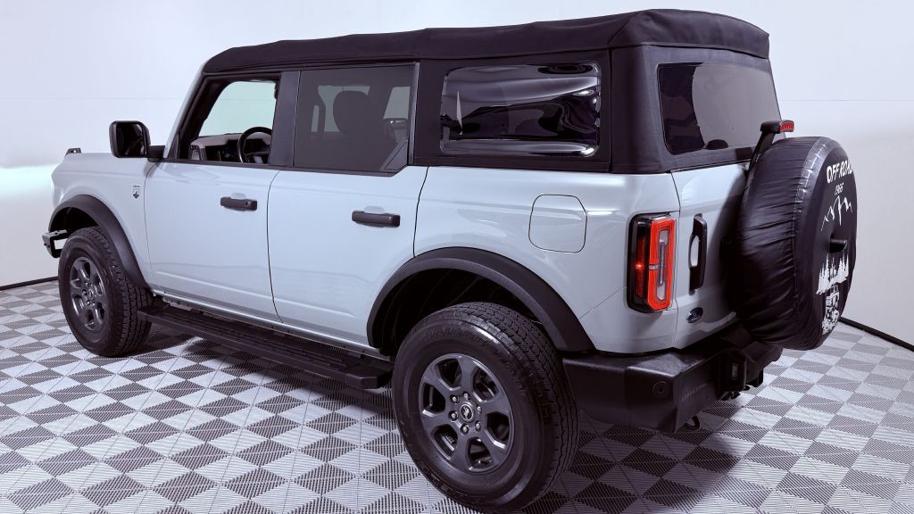 2022 Ford Bronco Image 5