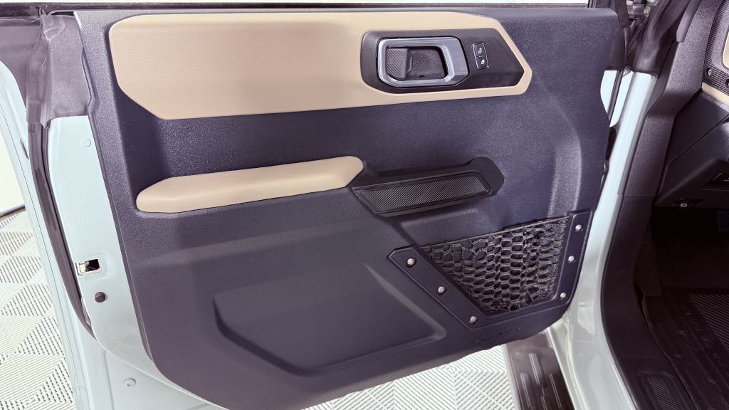 2022 Ford Bronco Image 9