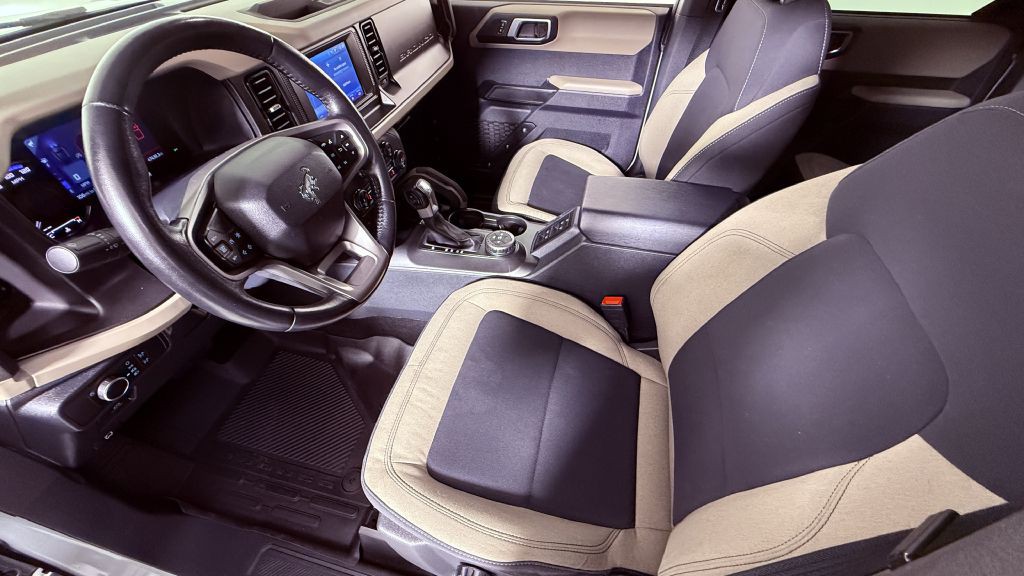 2022 Ford Bronco Image 16