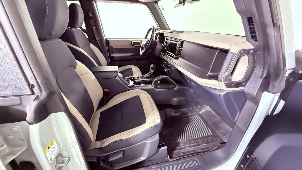 2022 Ford Bronco Image 26