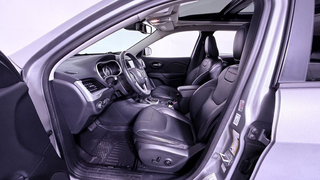 2015 Jeep Cherokee Image 8