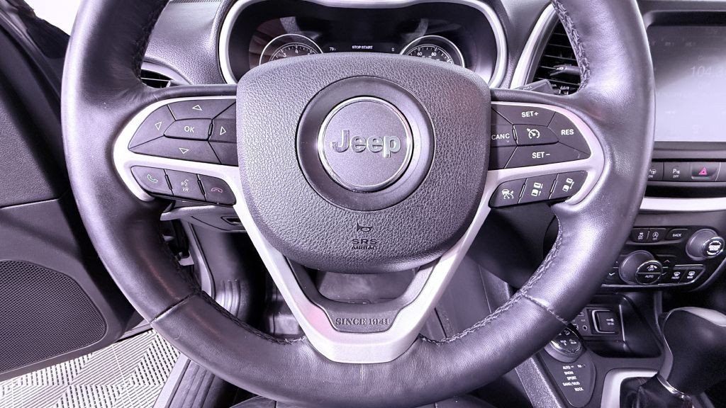 2015 Jeep Cherokee Image 11
