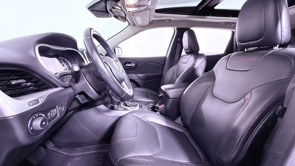 2015 Jeep Cherokee Image 17