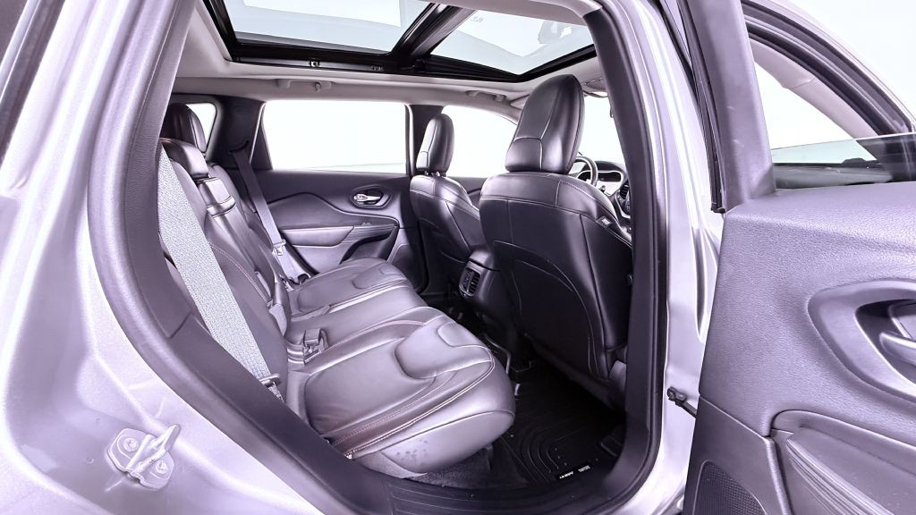 2015 Jeep Cherokee Image 23