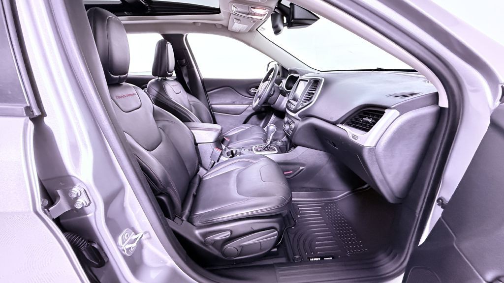 2015 Jeep Cherokee Image 24