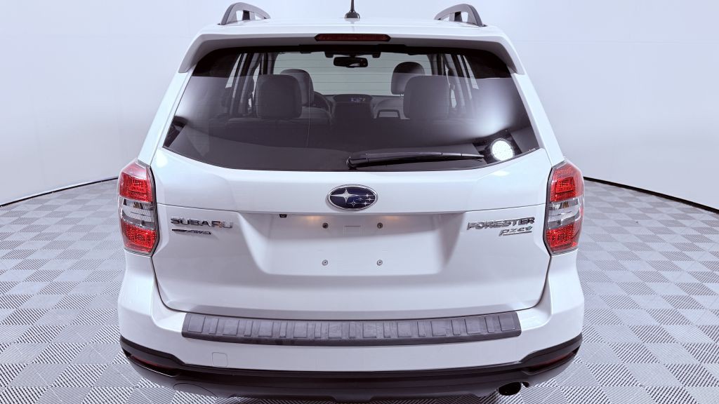 2015 Subaru Forester Image 4