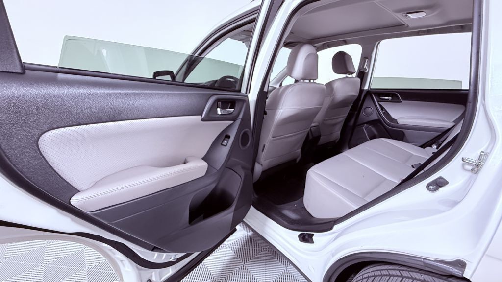 2015 Subaru Forester Image 15