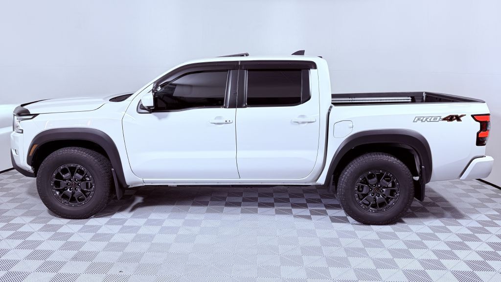 2023 Nissan Frontier Image 8