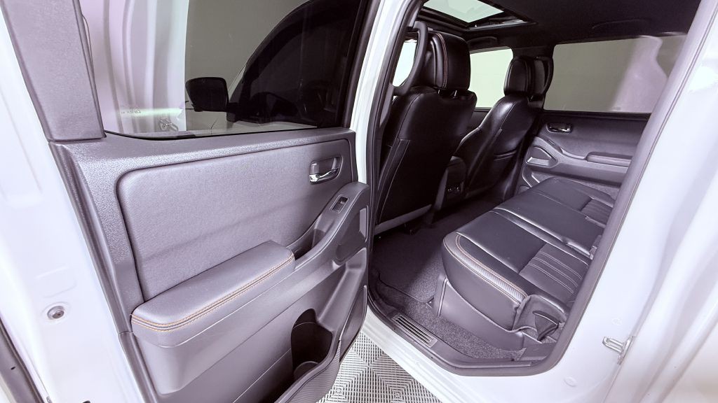 2023 Nissan Frontier Image 24