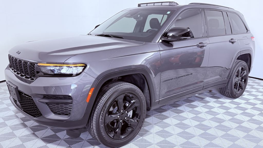 2023 Jeep Grand Cherokee Image 8
