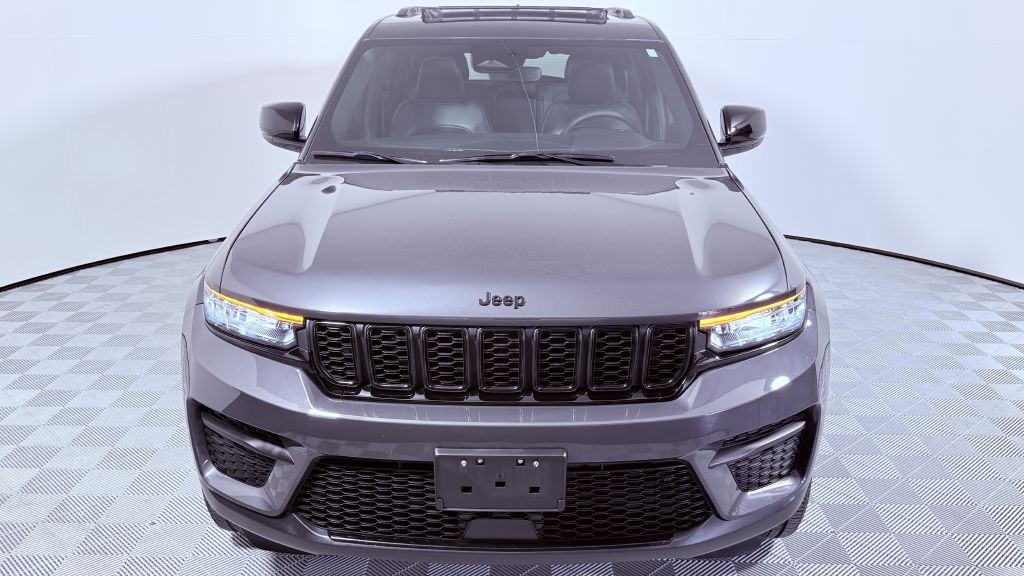 2023 Jeep Grand Cherokee Image 9