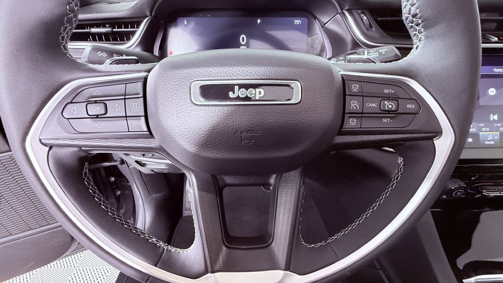2023 Jeep Grand Cherokee Image 13