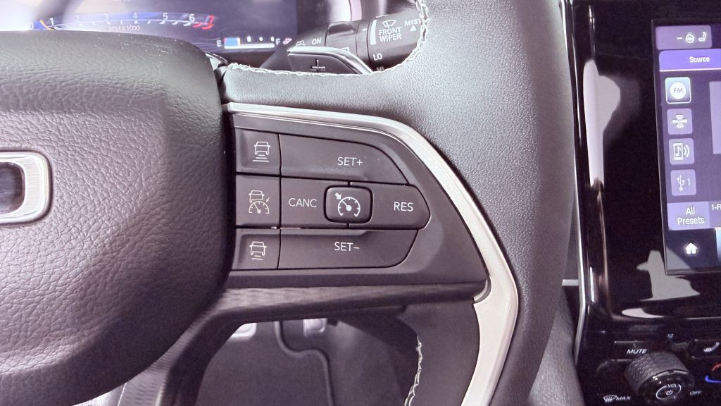 2023 Jeep Grand Cherokee Image 15