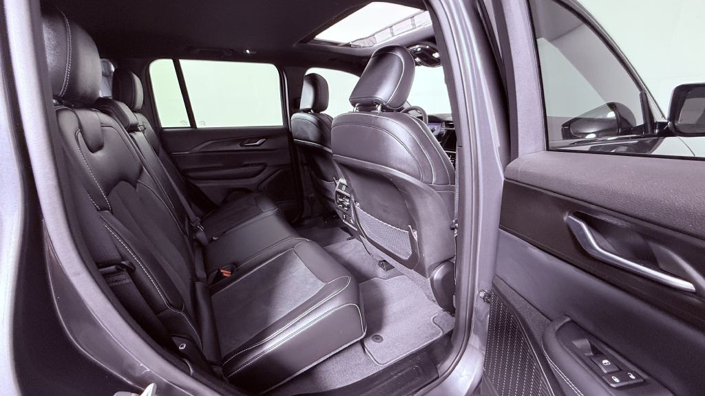 2023 Jeep Grand Cherokee Image 24