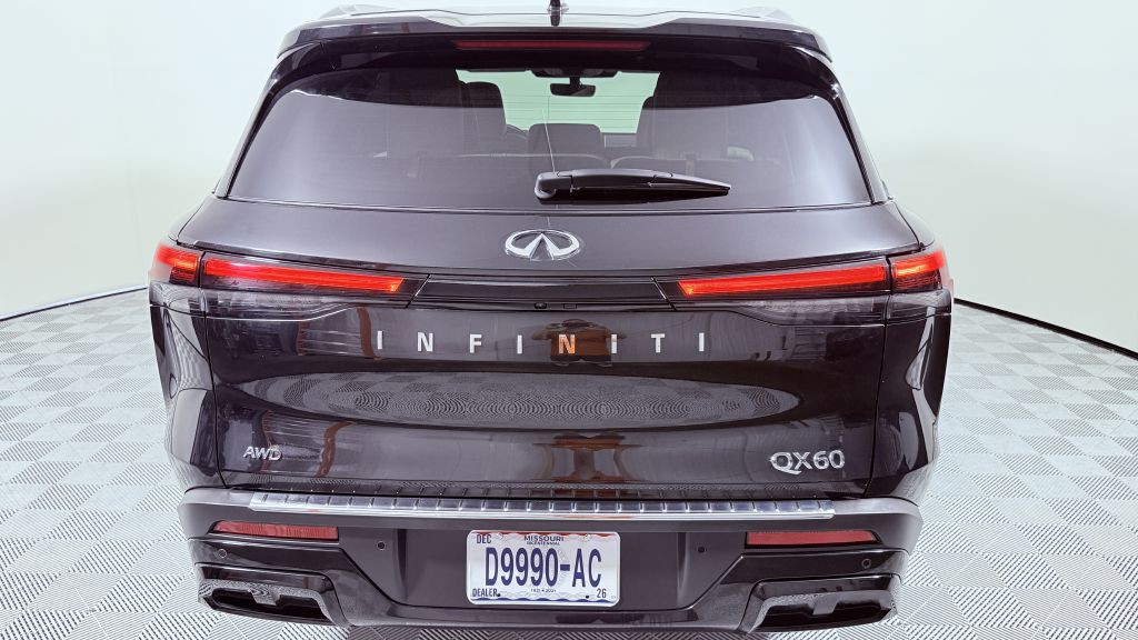 2023 INFINITI QX60 Image 4