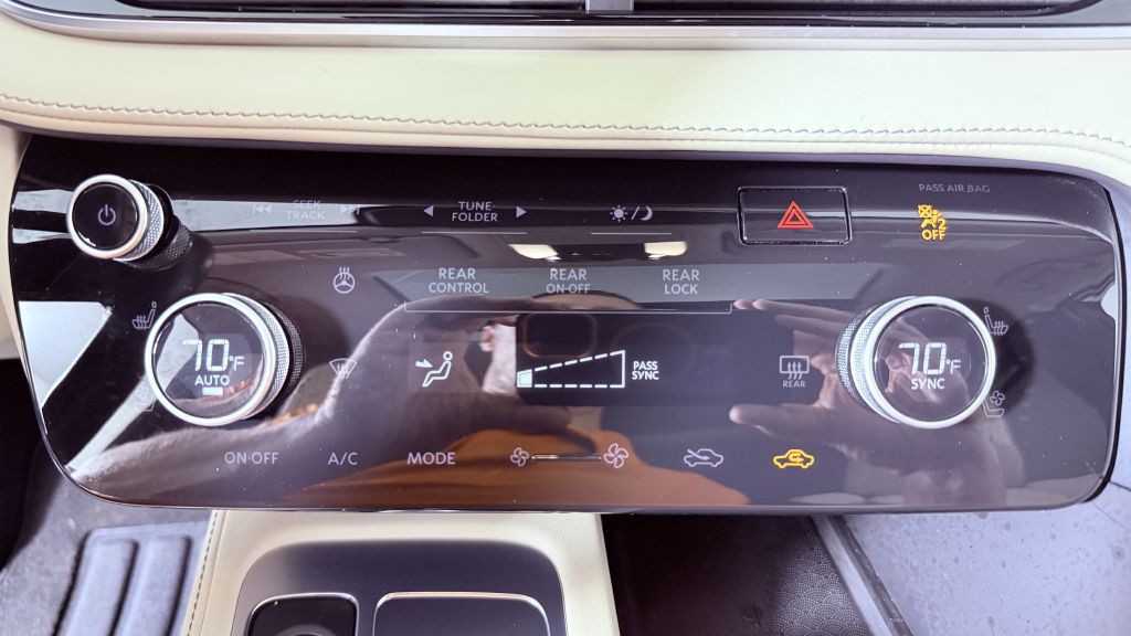 2023 INFINITI QX60 Image 16