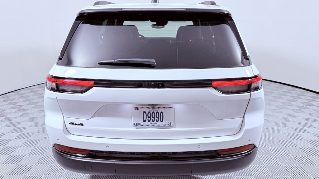 2023 Jeep Grand Cherokee Image 4