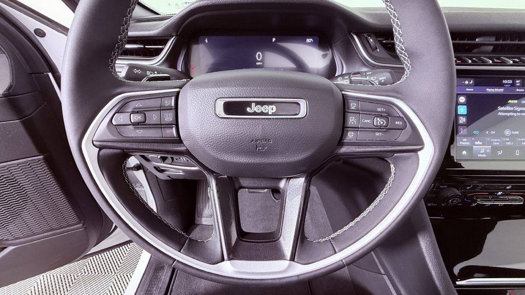 2023 Jeep Grand Cherokee Image 11