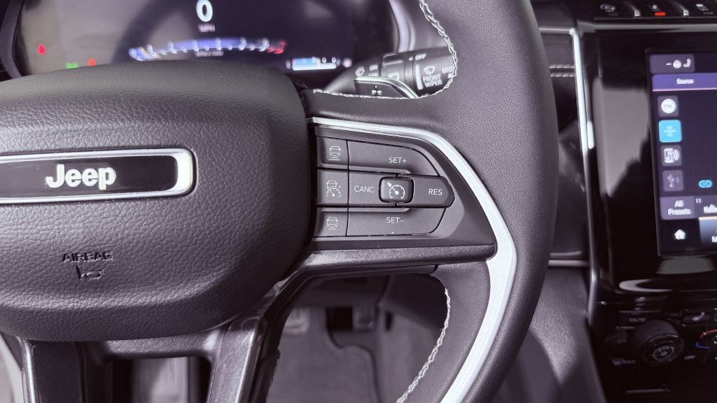 2023 Jeep Grand Cherokee Image 13
