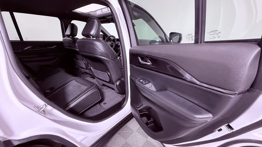 2023 Jeep Grand Cherokee Image 23