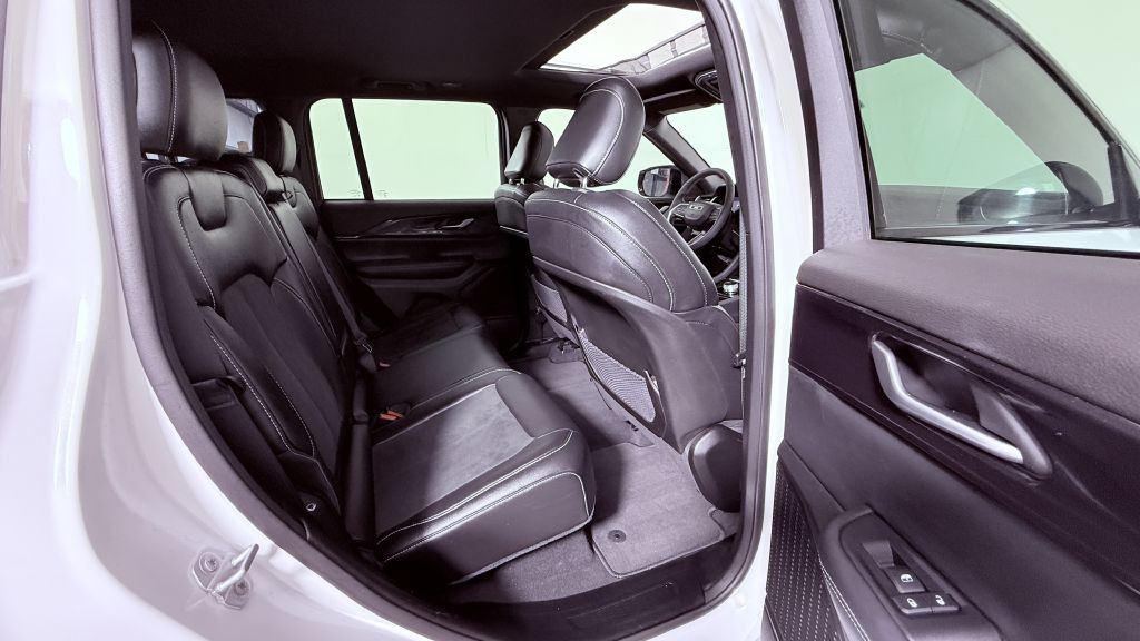 2023 Jeep Grand Cherokee Image 24