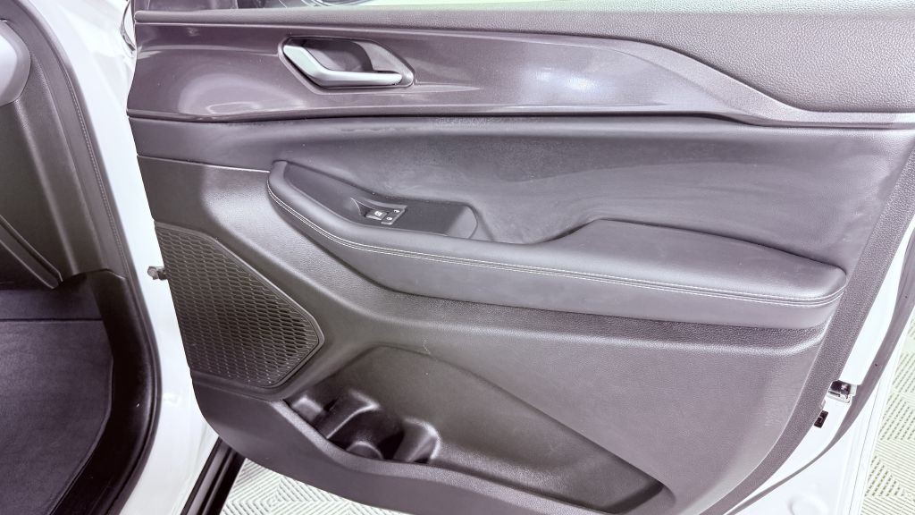2023 Jeep Grand Cherokee Image 26