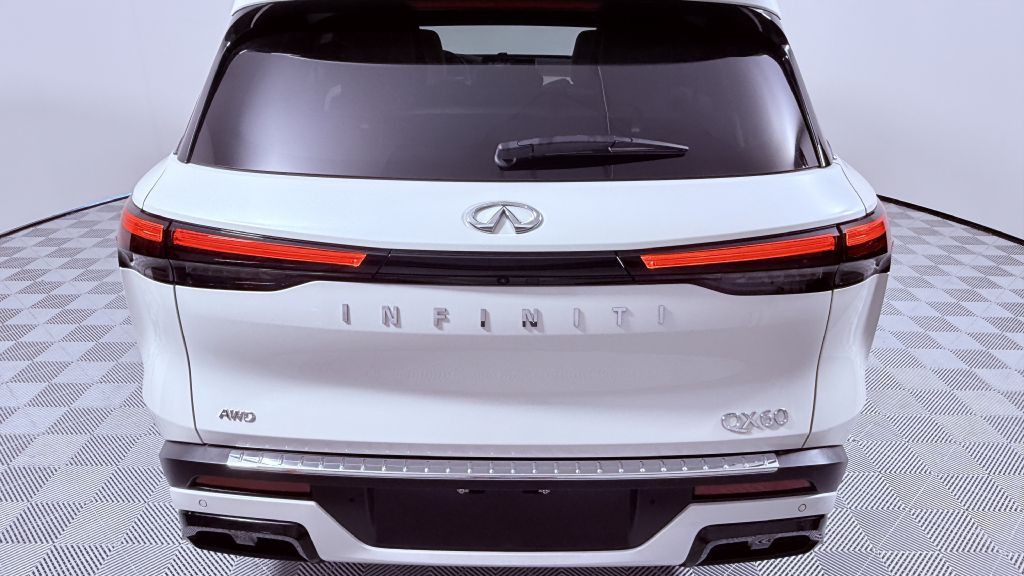 2023 INFINITI QX60 Image 4