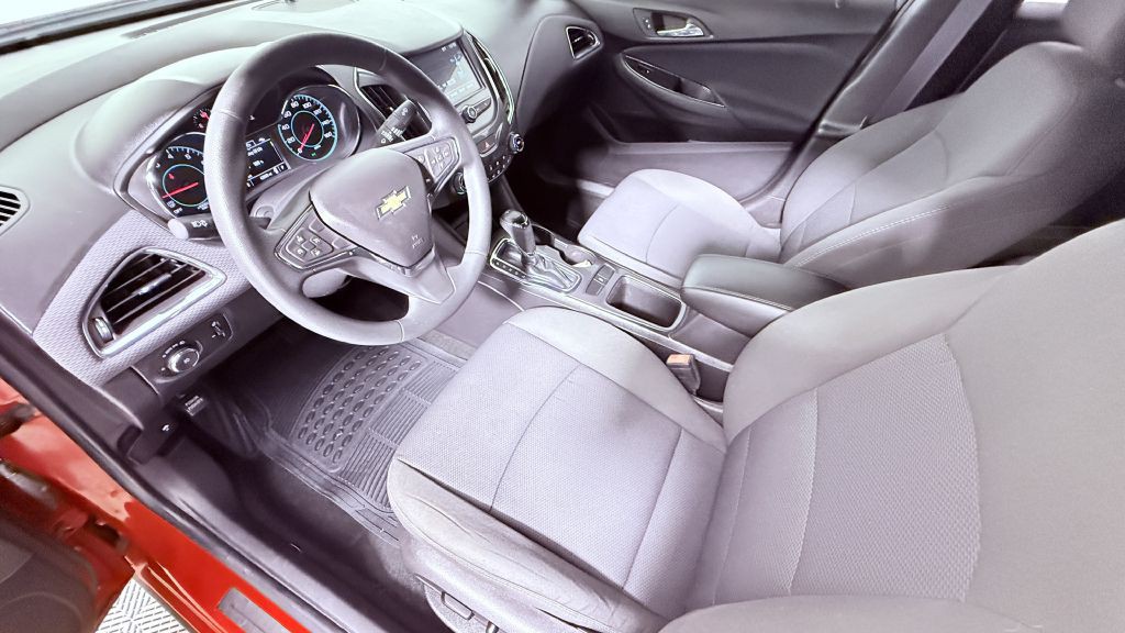 2017 Chevrolet Cruze Image 16