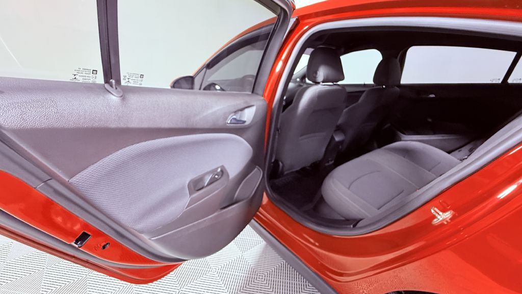 2017 Chevrolet Cruze Image 17