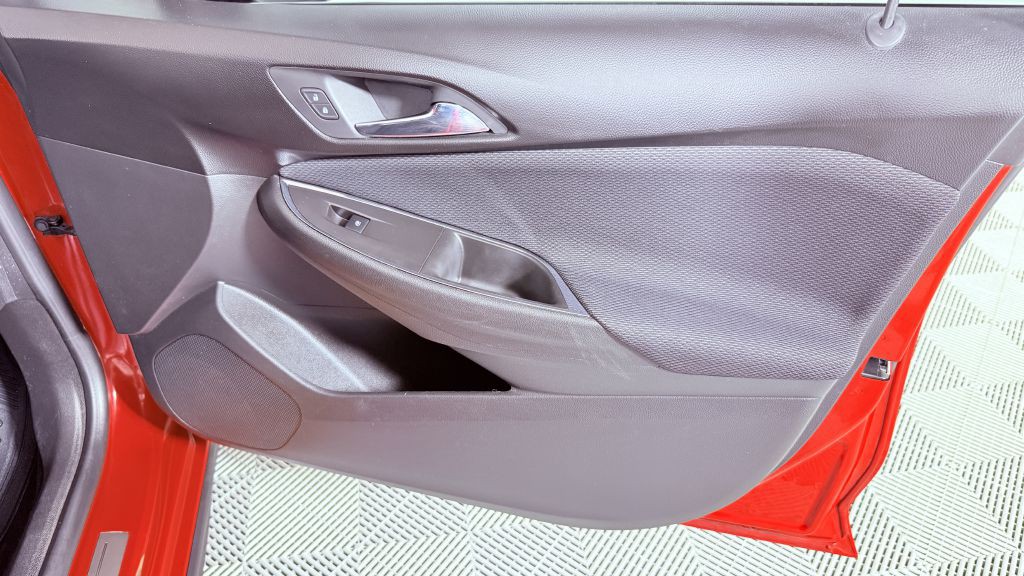 2017 Chevrolet Cruze Image 22