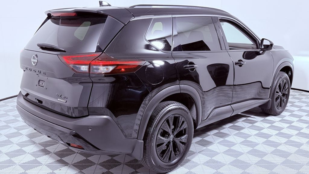 2023 Nissan Rogue Image 3