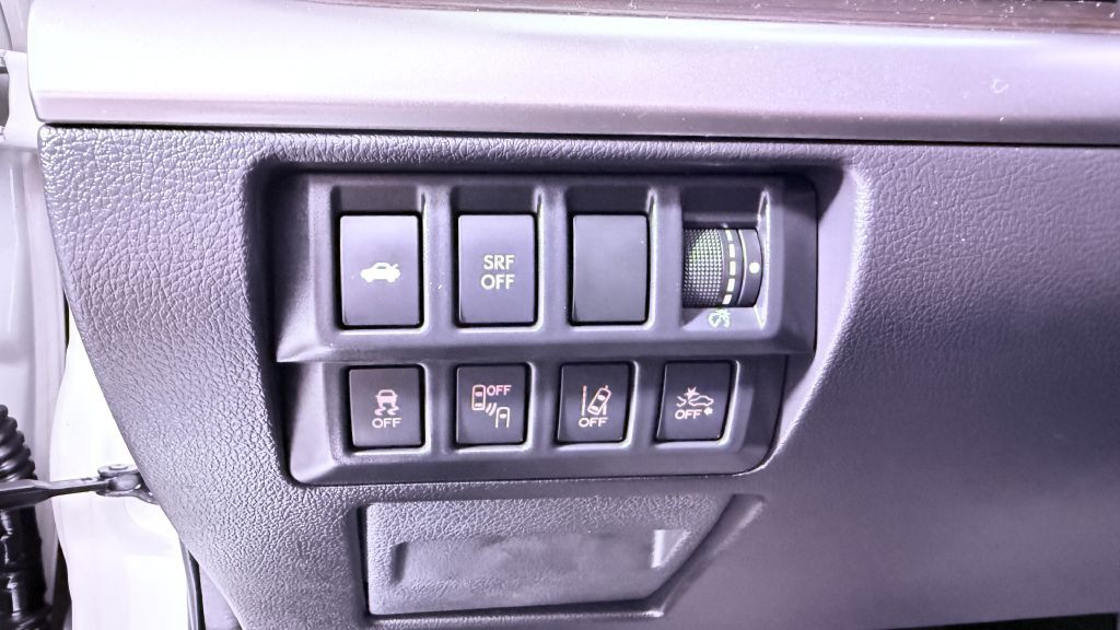 2016 Subaru Legacy Image 12