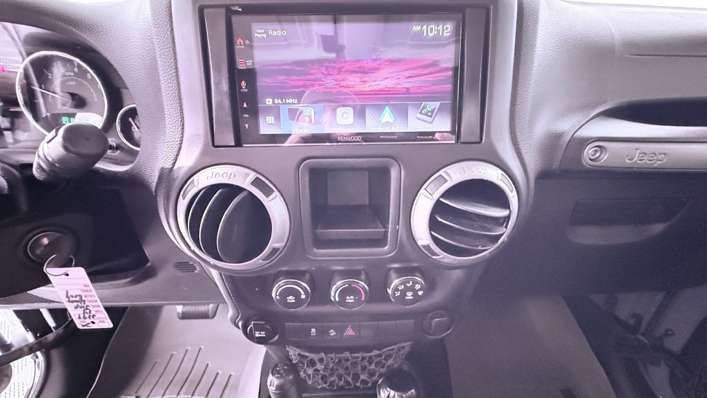 2014 Jeep Wrangler Image 12