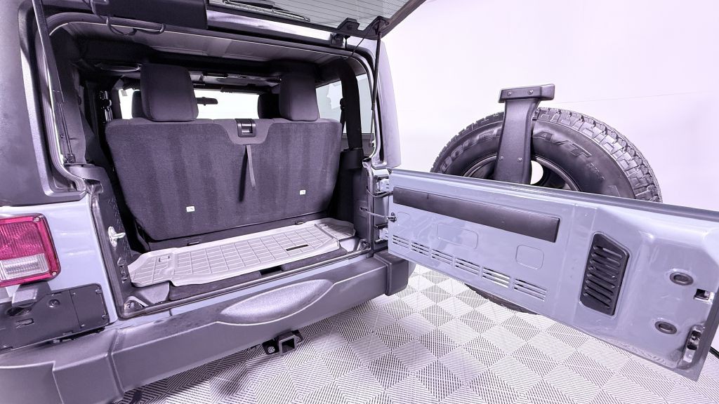 2014 Jeep Wrangler Image 15